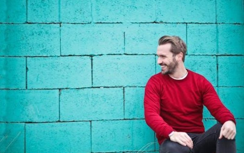 Touca de cetim: benefícios para os fios, como usar e mais